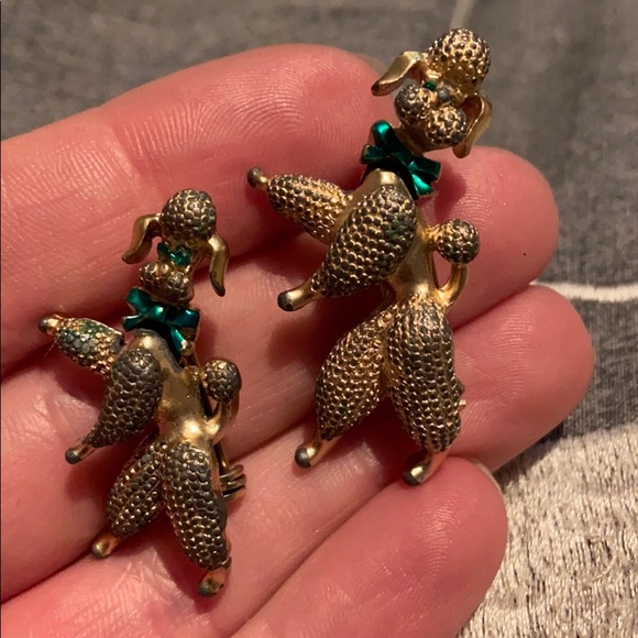 Vintage dancing poodle pins - Picture 4 of 4